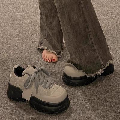 Европейские повседневные туфли на платформе женские 2025 осень британские толстые каблуки маленькие кожаные туфли женские ретро туфли с большой головой туфли-маффин одинарные женские