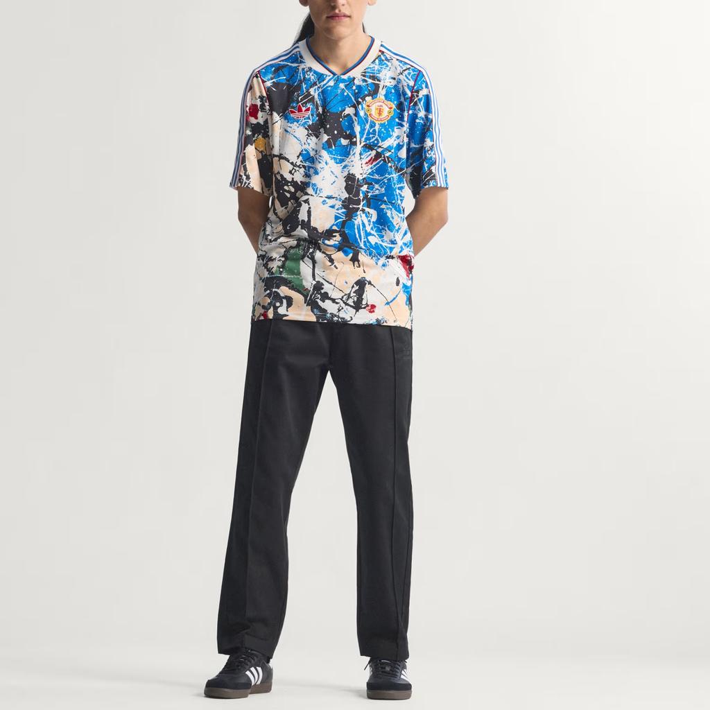 Adidas Оригинал Манчестер Юнайтед Stone Roses Приталенная футболка для футбола с V-образным вырезом в полоску с коротким рукавом Мужская одежда JZ7098