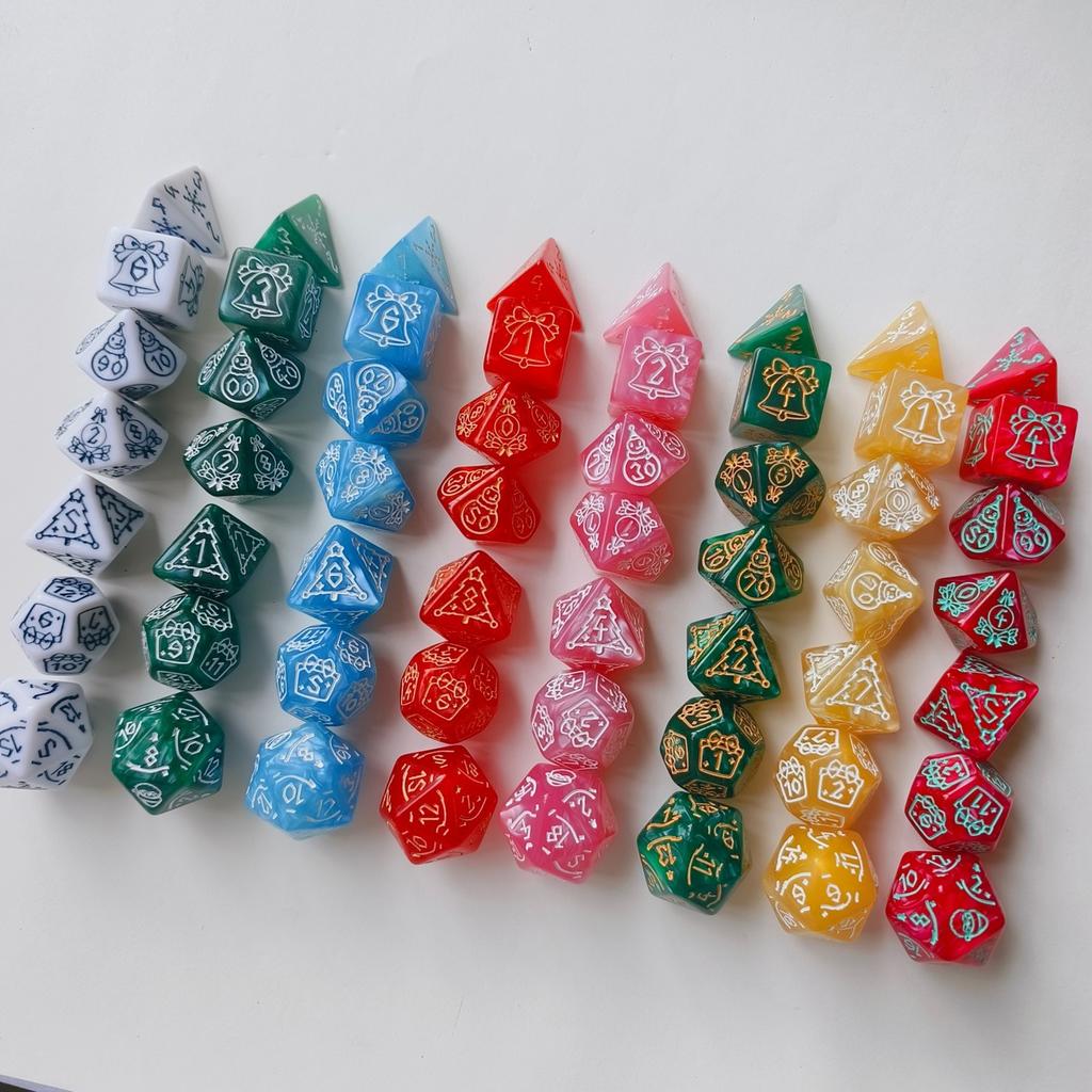 7 шт./набор Новые кубики с рождественским рисунком снеговика и елки DND Числовые кубики Кубики для настольной игры для беговой команды Рождественские принадлежности
