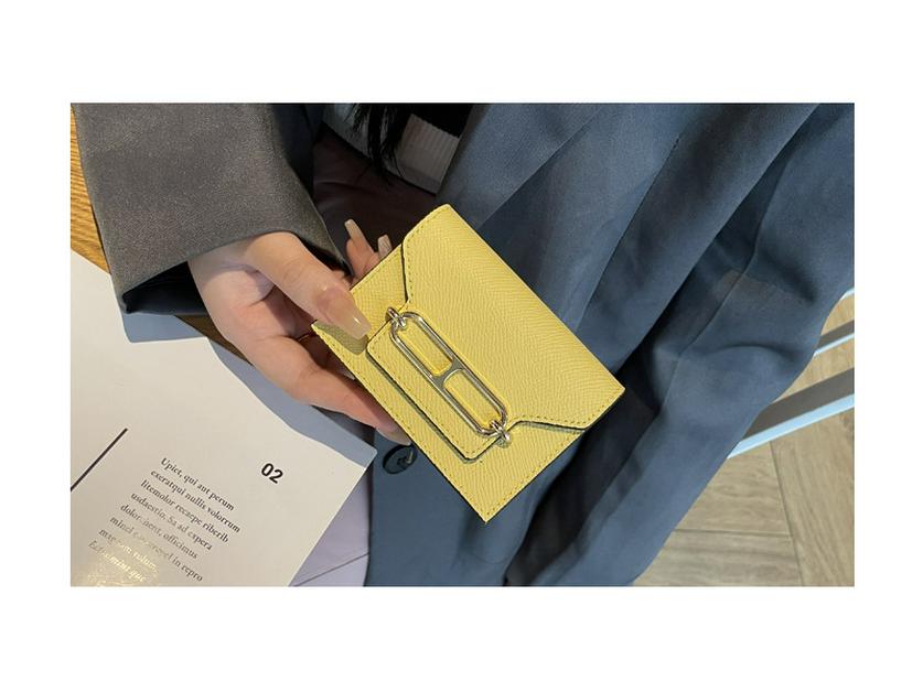 2025 Женский держатель для карт из натуральной кожи: Стильная, изысканная сумка для ID с множеством отделений и антимагнитной коровьей кожей.