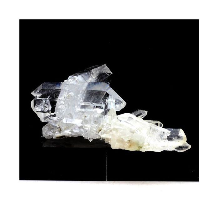 Pierres et Minéraux. Quartz à Ame (faden quartz). 656.0 ct. Wama, Afghanistan.