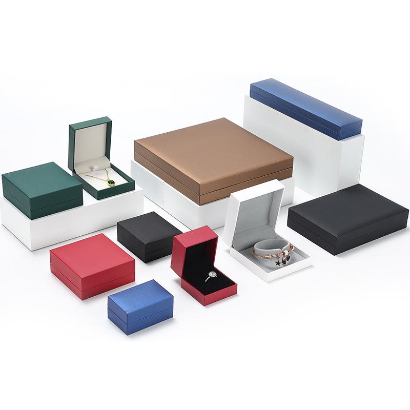 Высококачественная кожаная шкатулка для колец, браслетов и ожерелий