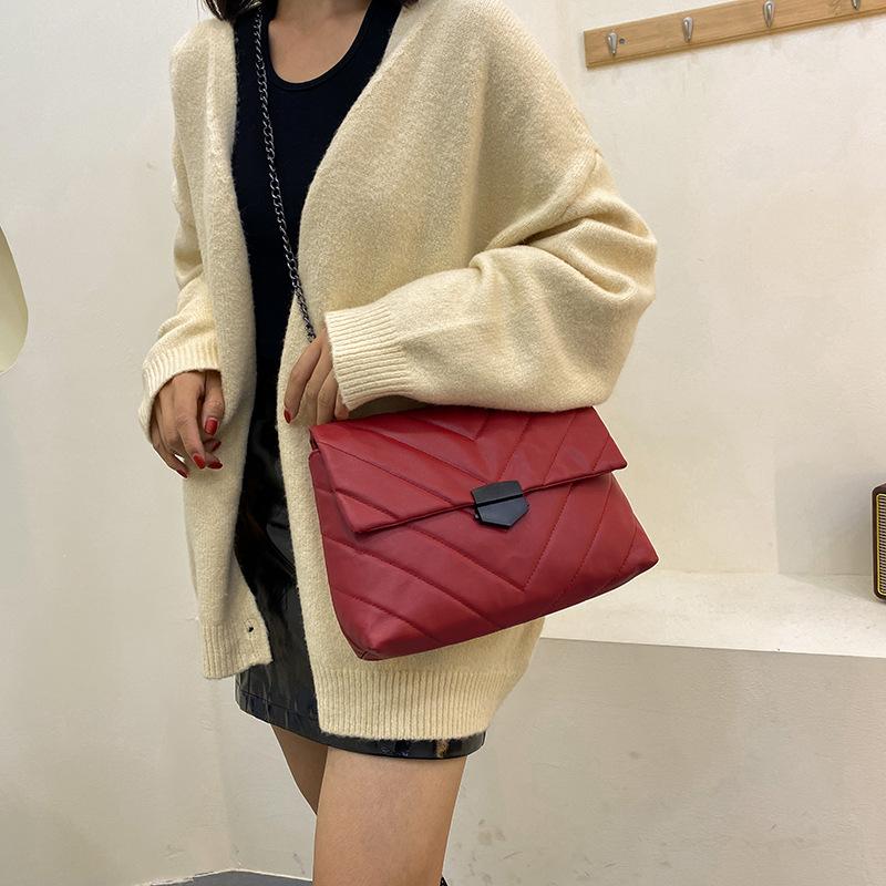 Женская сумка из вышитой нити 2025 весна новая модная модная наплечная сумка однотонная повседневная цепочка кроссбоди маленькая квадратная сумка