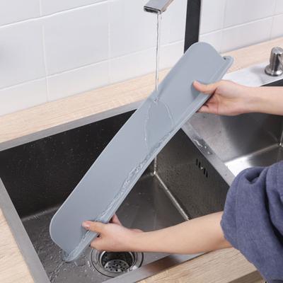 Отражатель воды Утолщенный брызгозащищенный маслостойкий прочная присоска Кухонная мойка Брызговик Блок заслонки раковины Водозащитный барьер Отдельная перегородка