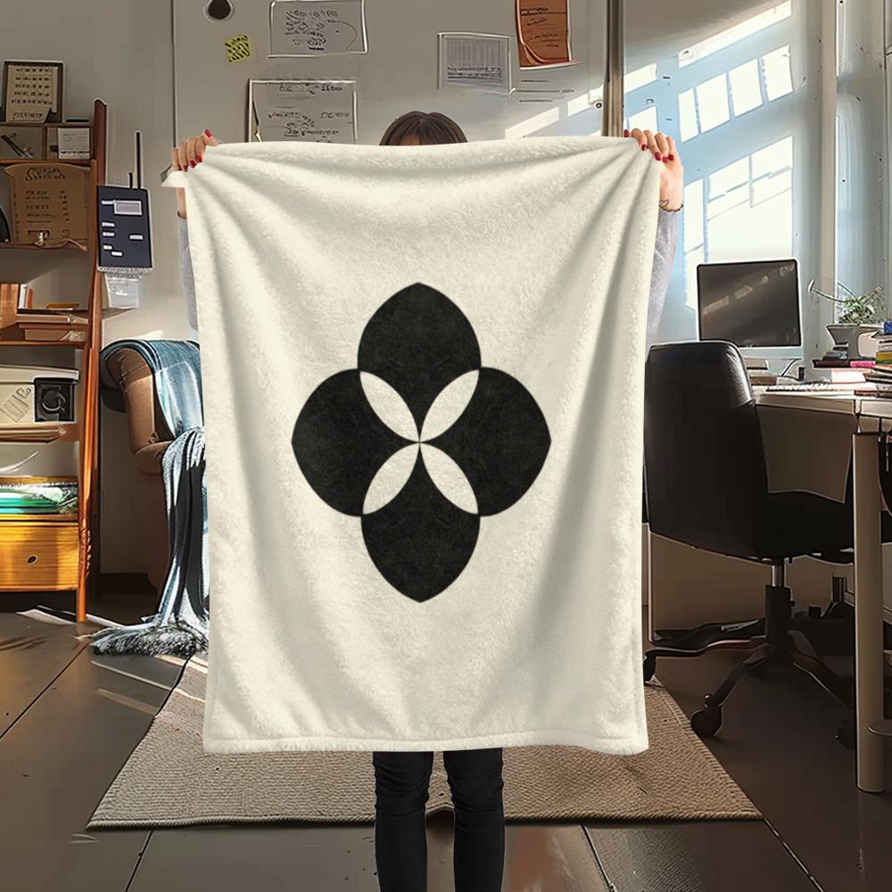 1Pc Simple Geometry Print Flannel Blanket, High quality Comfortable for All Seasons, Home Decor, Warmth and Comfort, Perfect for Christmas Gifts W18