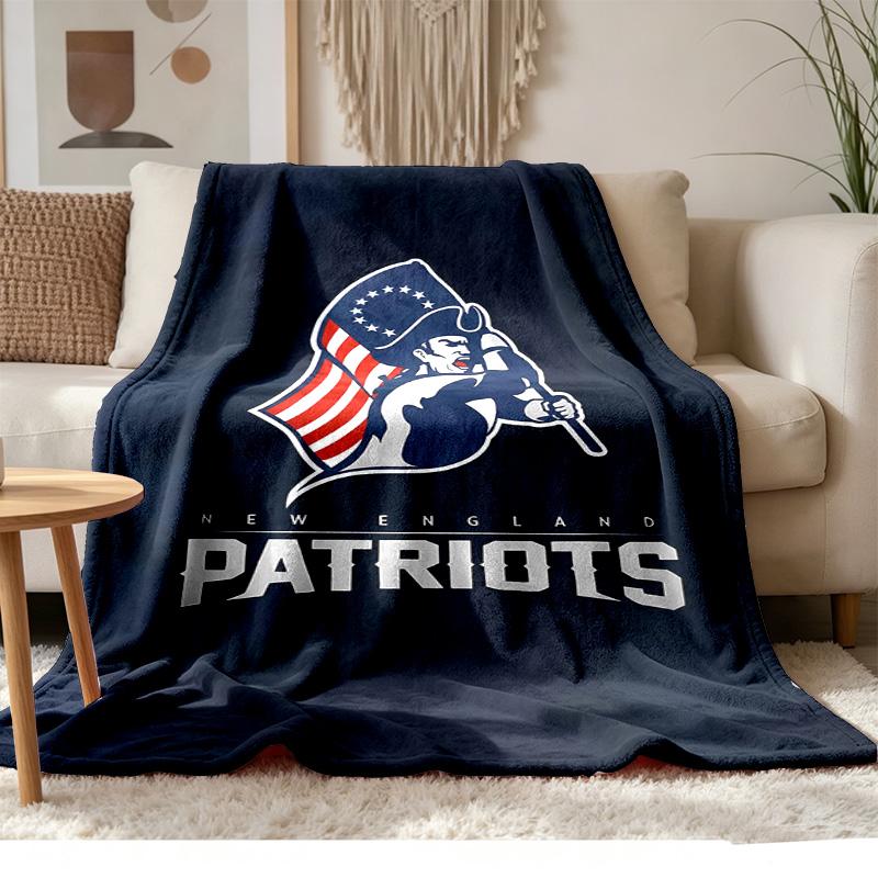 New England Patriots Soft and comfortable flannel Suitable for sofas living rooms outdoor camping travel and also makes a great anniversary gif