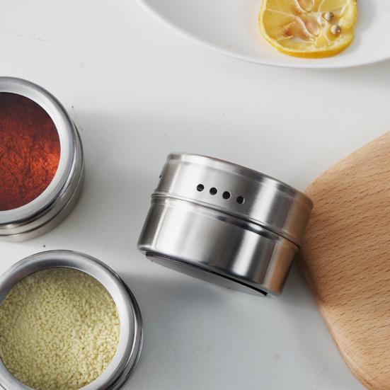Magnetic Spice Tins Stainless Steel Spice Container Seasoning Jar Spice Jars Storage Box with Transparent Lid for Storing Herbs