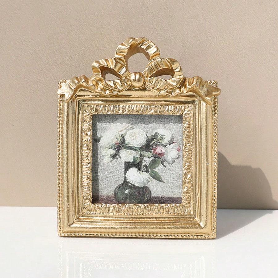 Classic Retro Photo Frame, Vintage Faux Wood Carving Frame, Decorative Desktop/Wall Frame, Gold Floral Engraving, Home Decor, Resin Frame