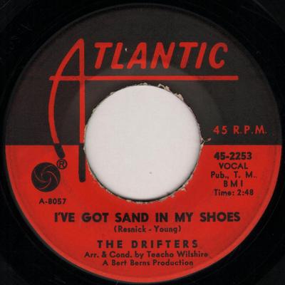 7-дюймовая пластинка DRIFTERS - I've Got Sand In My Shoes 452253 Atlantic 1964 US Соул/Фанк Б/У