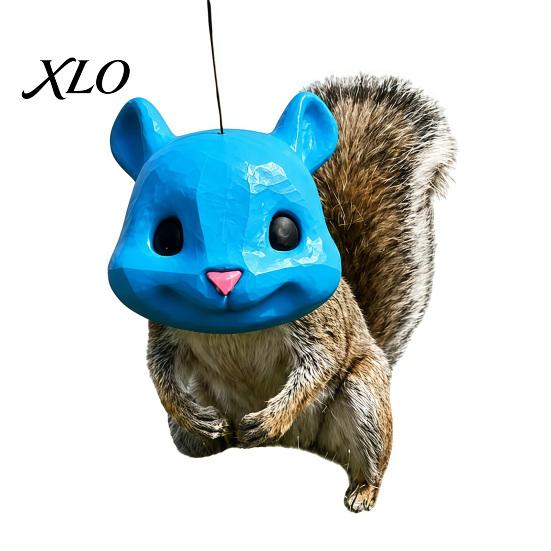 Backyard Landscape Decoration Outdoor Squirrel Feeder with Creative Simulated Head Design Durable 3D Printed Hanging Wildlife Feeding Station