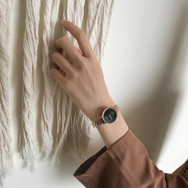 Women'S Watch, Student StyleRound DialKorean Fashion, Simple And Vintage Design, Bracelet-Style Small Dial Wristwatch For Women.