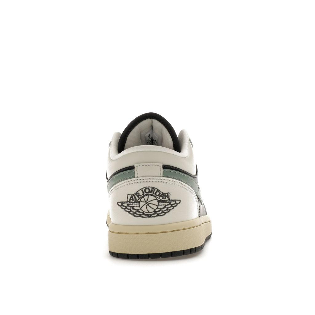 Женские кроссовки Air Jordan 1 Low Jade Smoke Черный Антрацитовый Парус DC0774-001