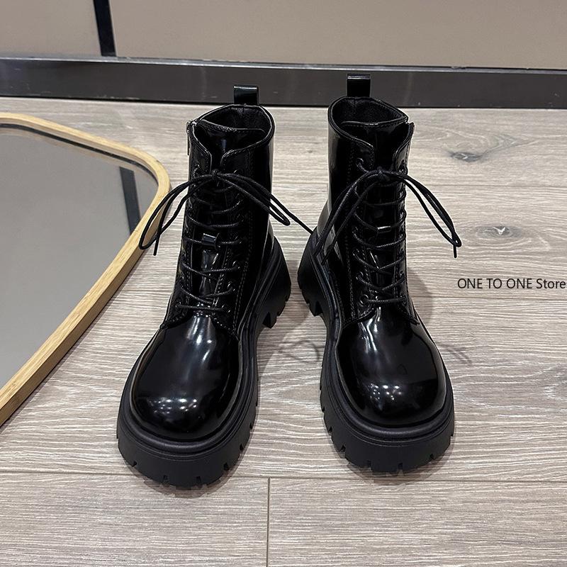 2025 Women's Black Back Zipper Chunky Heel Boots Goth Style Lace Up Solid Color Platform Short Boots for Women Fashion Wing