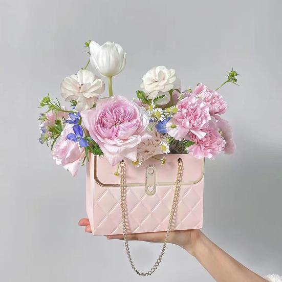Flower Paper Gift Box with Metal Chain Bouquet Storage Bucket Small Florist Handbag Gift Craft Wrap Bag for Wedding Party Bridal Shower