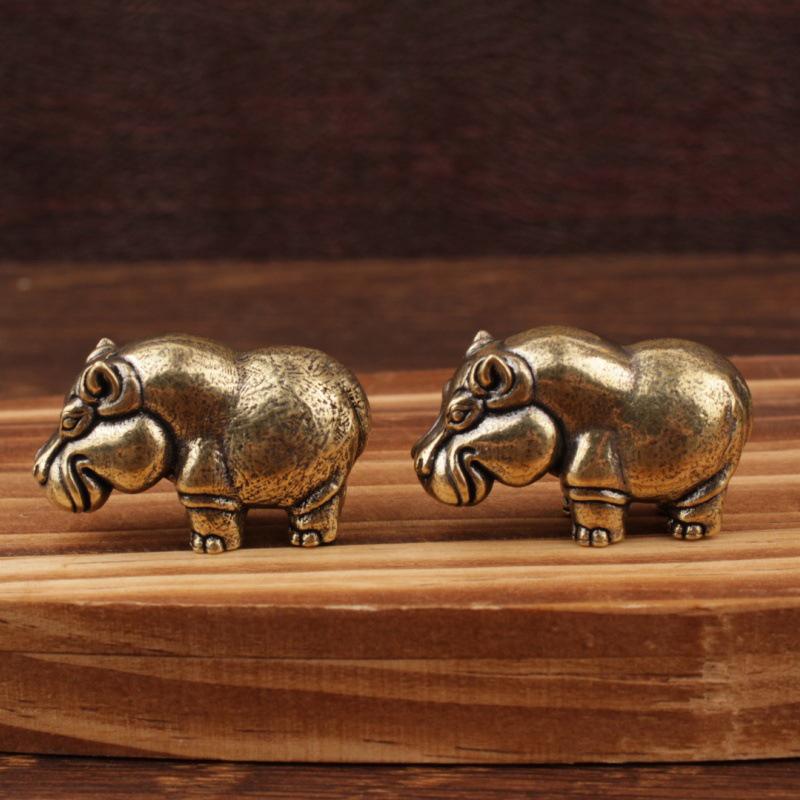 Rustic Copper Animal Sculpture 1Pc Rhinoceros Figurine Decorative Ornament for Home Office Tabletop Decoration