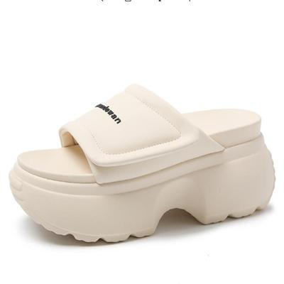 Модные 9 см новые летние женские тапочки на толстой подошве шлепанцы женские туфли на танкетке пляжная обувь женские тапочки на высокой платформе уличные сандалии