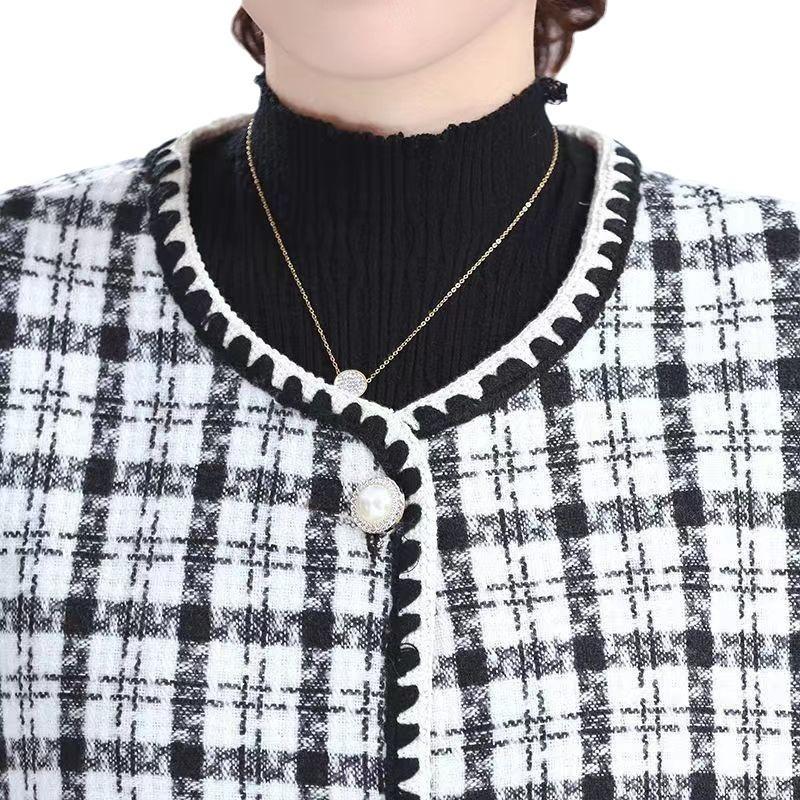 Fashion mother's versatile short Xiaoxiangfeng jacket middle-aged women's clothing autumn and winter clothing new velvet top cardigan