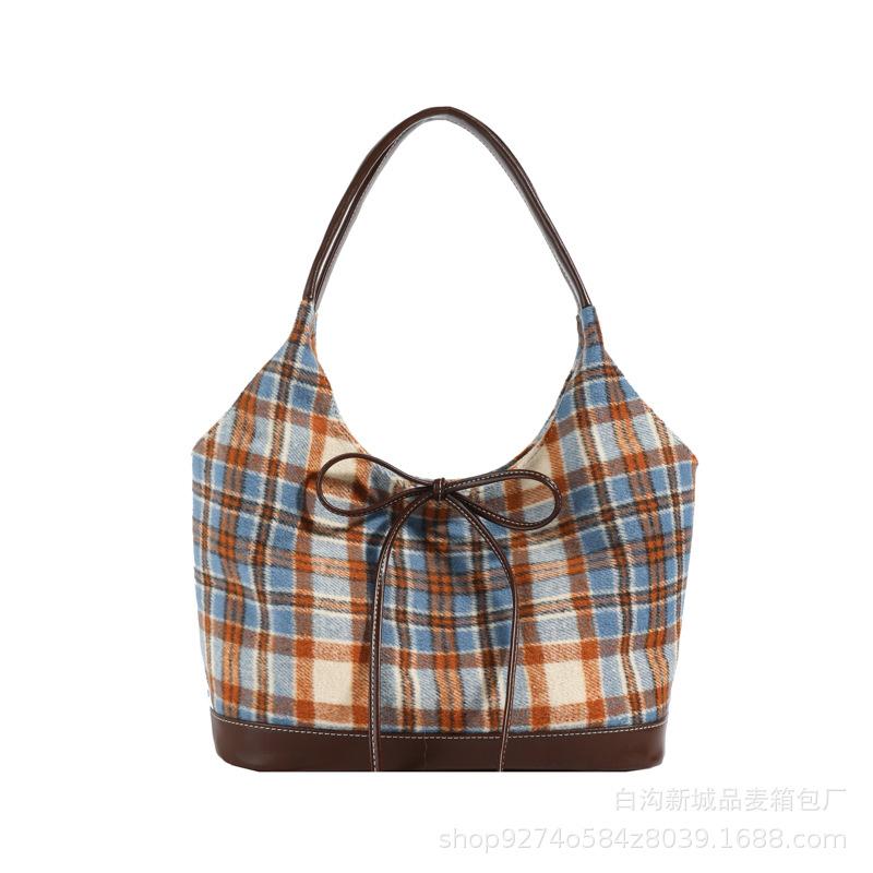 This Year's Popular Fashion Plaid Small Bag Women's 2025 New Temperament Versatile Shoulder Underarm Bag Commuter Tote Bag