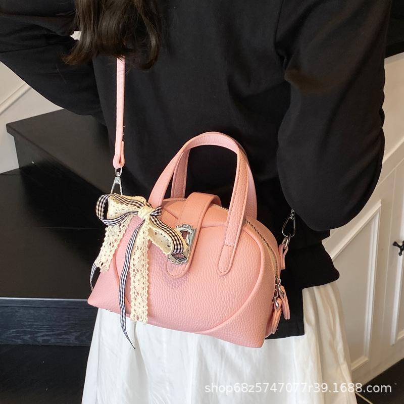 Korean Version Messenger Bag Portable 2025 New Bag Small Bag Summer This Year Pillow Ins Popular Fashion Bowling Bag