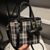 Niche Foreign-style Women 2025 Autumn New Trendy Simple Shoulder Crossbody Fashionable High-value Portable Bucket Bag