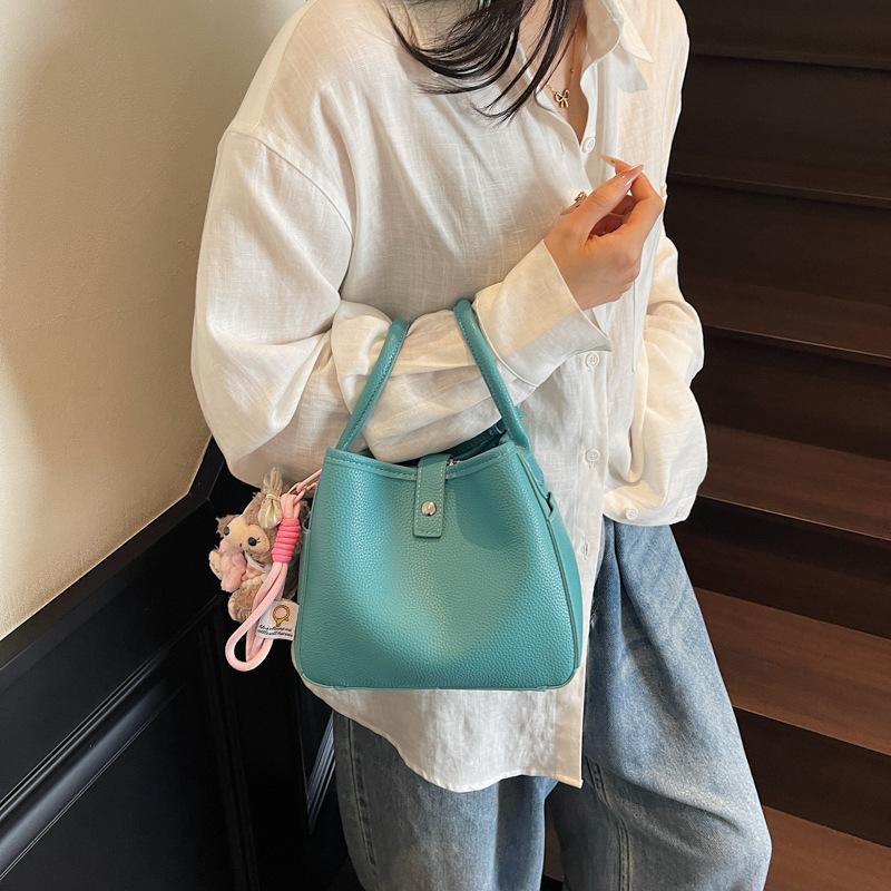 Новая универсальная маленькая квадратная сумка Женская сумка Сумка через плечо Однотонная сумка-мессенджер