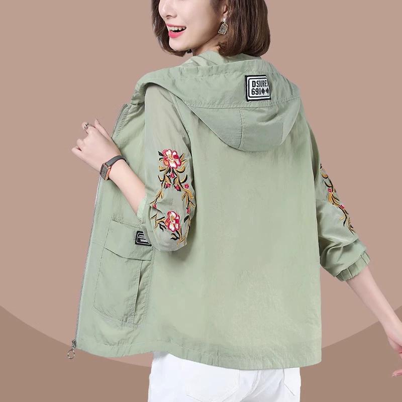 Солнцезащитная одежда женская летняя вышитая легкая куртка свободного покроя большого размера с капюшоном для мам среднего возраста солнцезащитная одежда рубашка