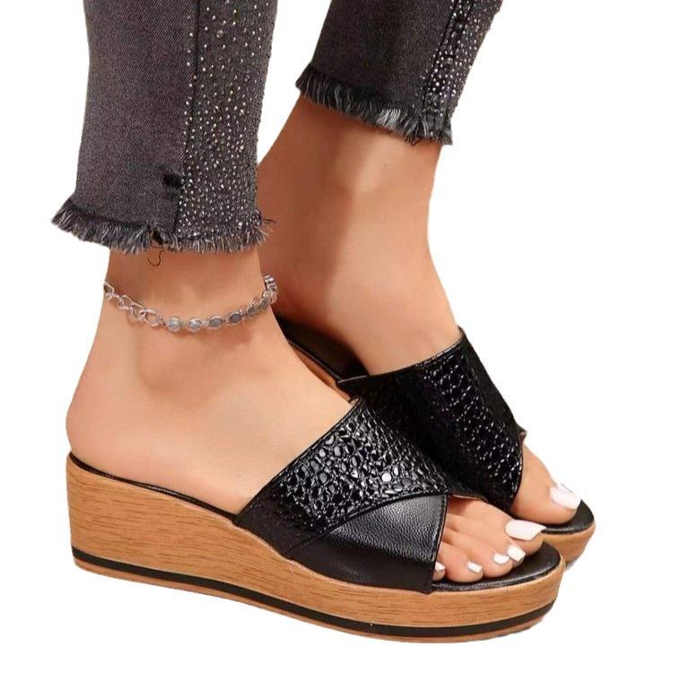 2024 лето новые женские шлепанцы на танкетке с толстой подошвой для внешней торговли большого размера с одним ремешком и открытым носком, шлепанцы на танкетке для женщин