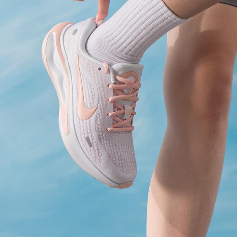 Nike Женские всесезонные беговые кроссовки FJ7765-114