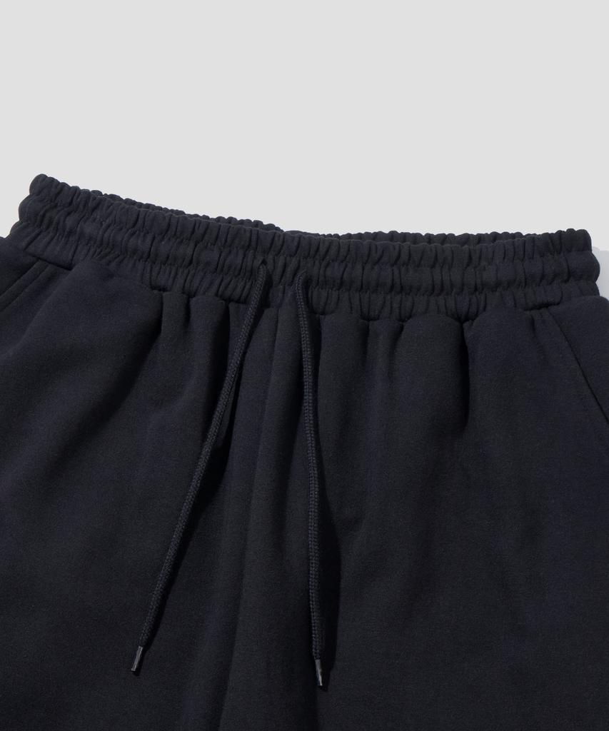 AGOD Side Pleat Curved Sweatpants [Black]