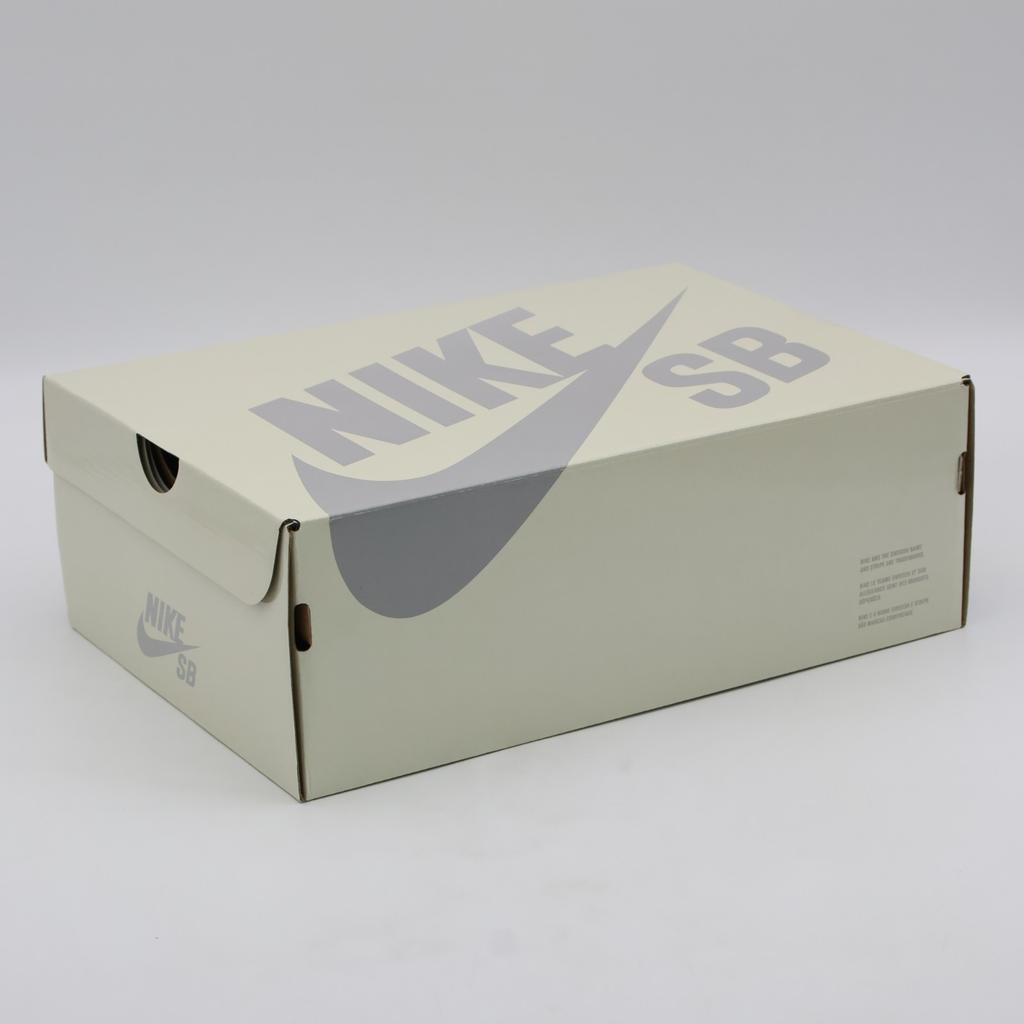 HQ8487-100 Supreme Nike SB Dunk Low Белый Металлический Серебристый (25ОС Неделя 2) (Мужской)