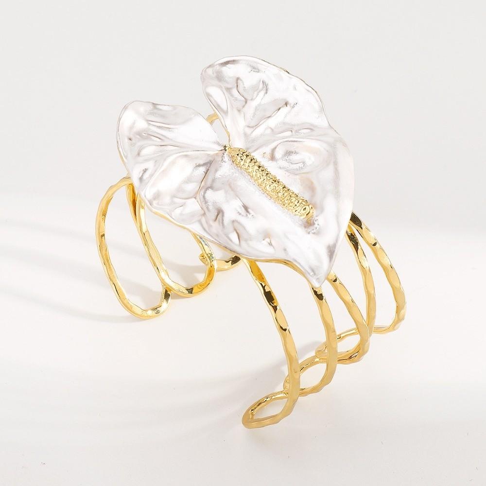 Bohemian Iris Flower Armband Leaf Arm Bangle Personalized 3D Flower Metal Bracelet Girls