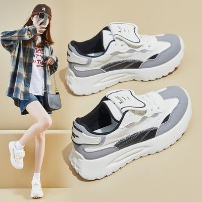 Мода 2024 года. Модная и универсальная женская спортивная обувь. Белая толстая подошва. Женская спортивная обувь. Повседневная женская спортивная обувь.