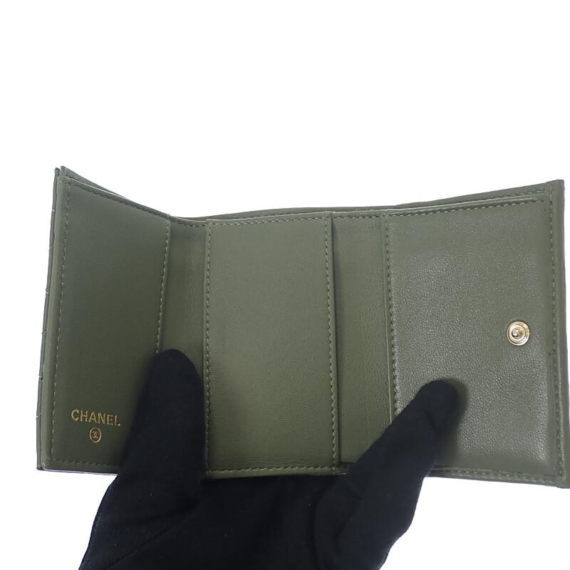 Chanel AP0230-Y04059-NZG82 Кошелек три сложения хаки ягненок Женский