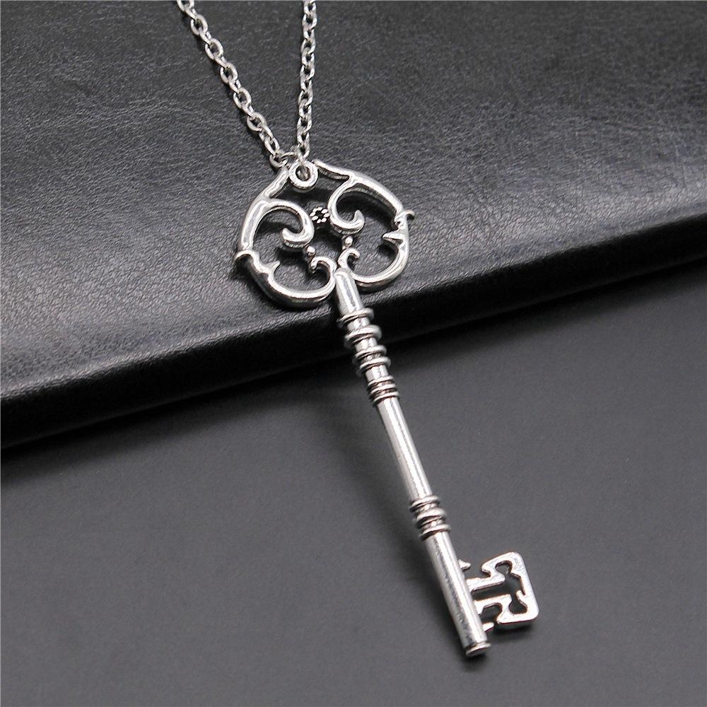 Fashion Vintage Colors Big Key Pendant Necklace For Women Men Long Chain Necklace Jewelry Accessories