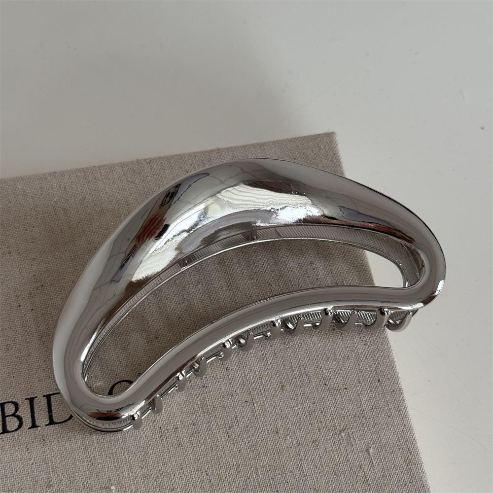 Alloy Hollow Moon Hair Claw Clip Retro Temperament Hair Claw Clip for Women Spring Summer Vintage Back Head Hair Styling Clip