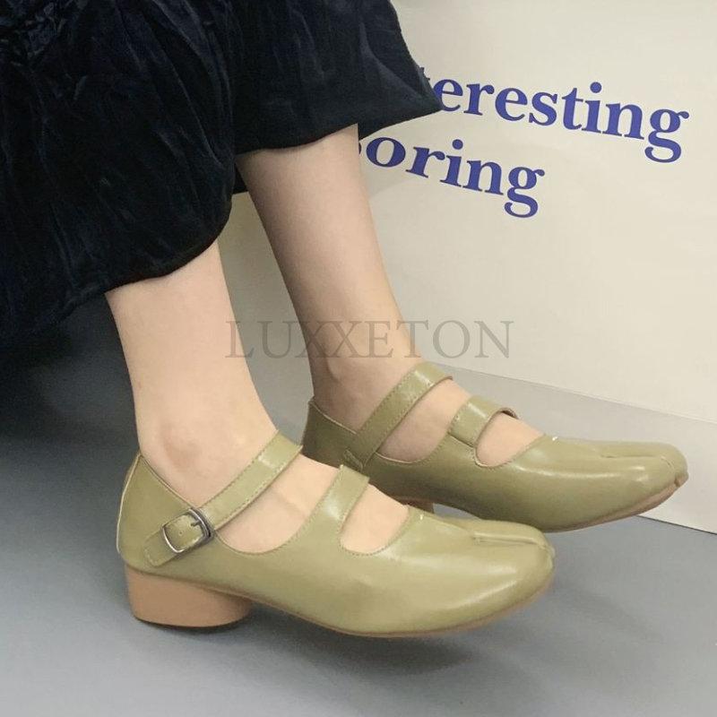 Женские фирменные туфли с раздельным носком на плоской подошве Tabi Ninja на низком каблуке Легкие повседневные туфли на платформе Женские массивные мокасины