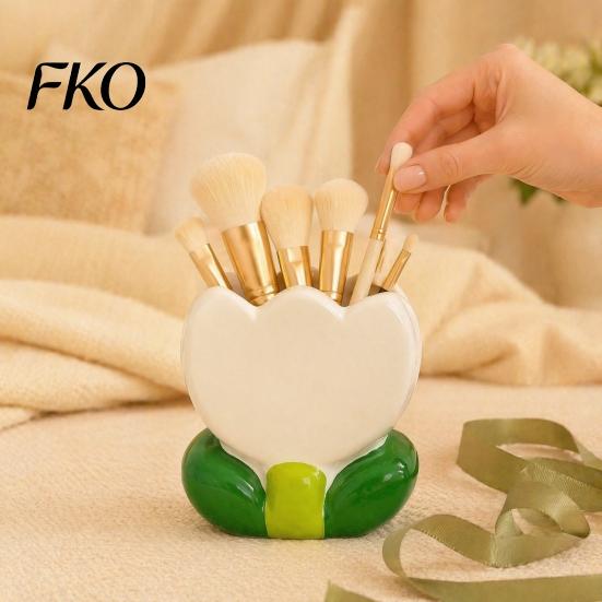 Girly Room Decor Accessories Tulip Makeup Brush Holder, Resin Cosmetic Organizer for Vanity Desk, Cute Flower Pen Sweet Style Cup Office