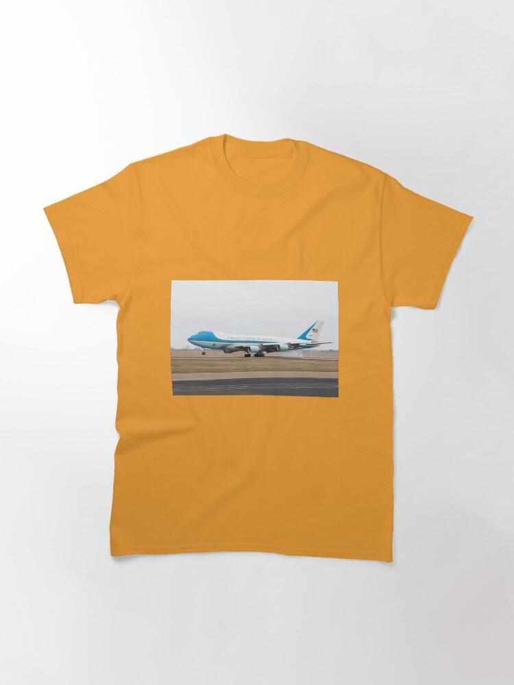 Air Force One Air Force One touching down in Harlingen, Texas Classic T-Shirt