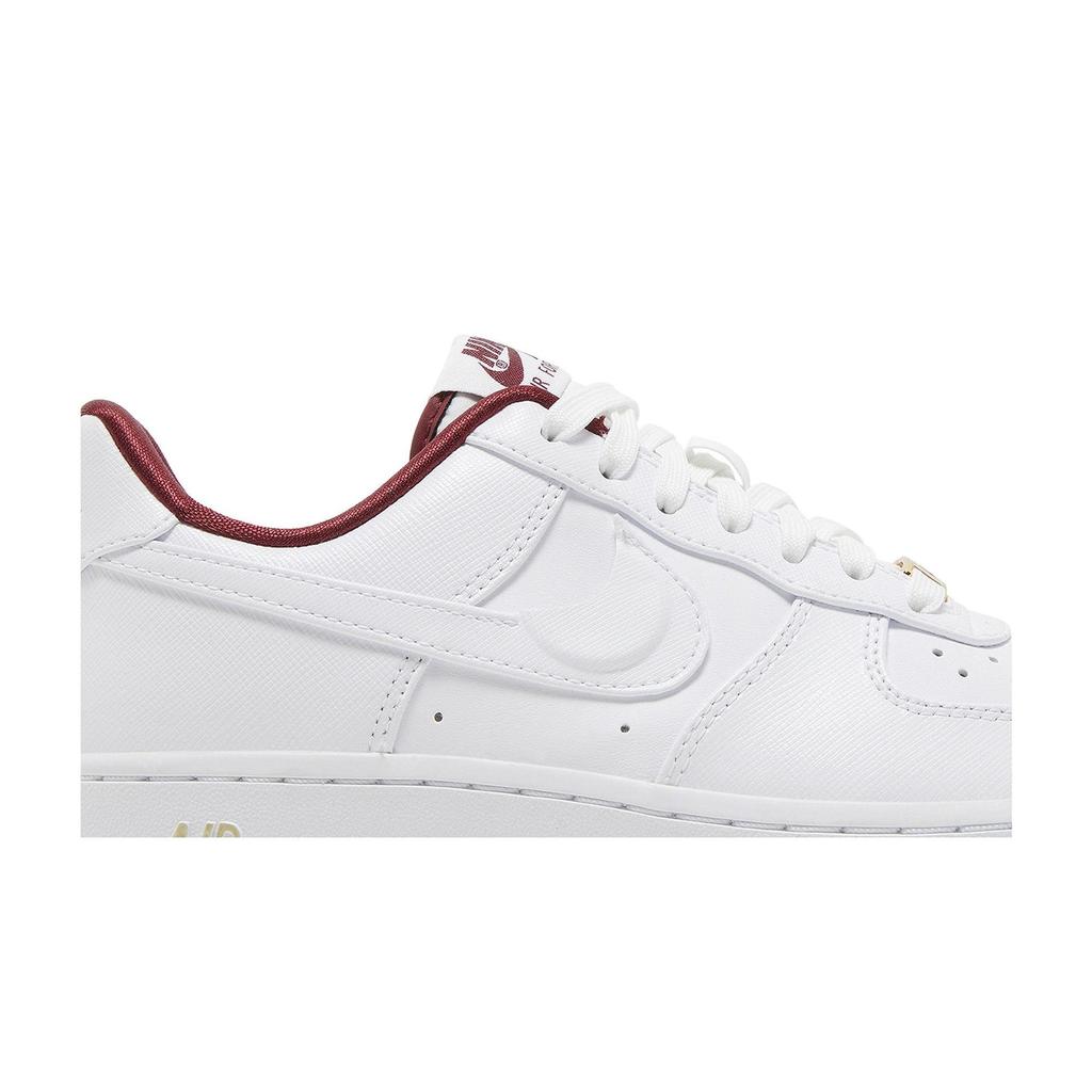 Nike Womens Air Force 1 '07 SE 'Sisterhood' (women's sizes) Summit White / Team Red / Metallic Gold Skate Shoes DV7584 100