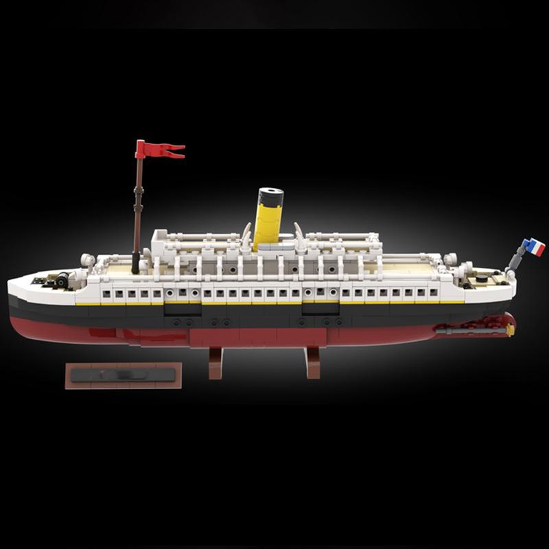 Buildmoc Titanic White Boat Normadiced Ship City MOC Set Building Blocks Kits Toys for Children Kids Gifts Toy 816PCS Bricks