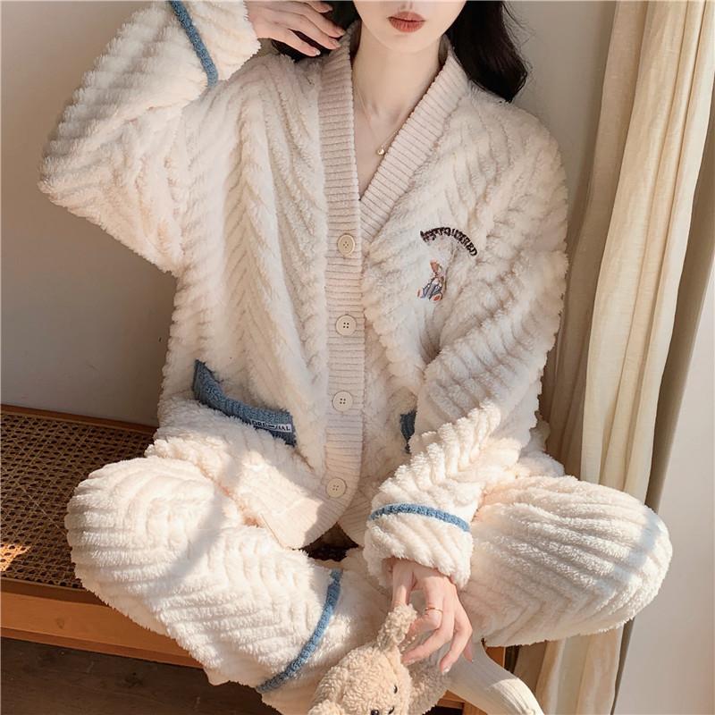 Коралловые бархатные пижамы женские зимние утепленные большие размеры теплые новые осенние и зимние костюмы можно носить на улице