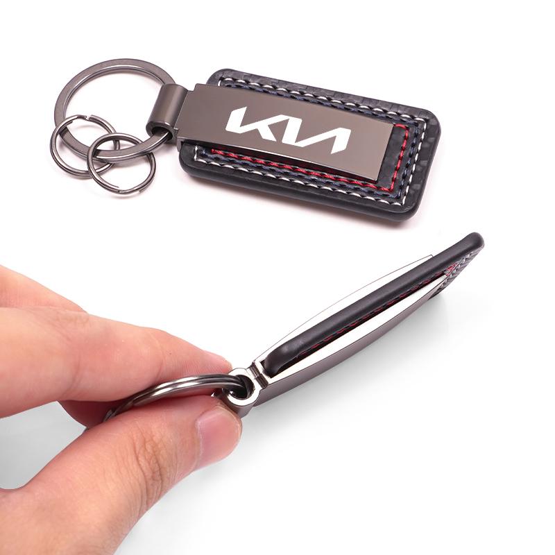 MCIY6 Luxury Metal Laser Engraved Retro Vintage Car Key Ring Keychain for Kia Rio Soul Seltos Forte K5 K3 Niro Sorento Stinger Sportag