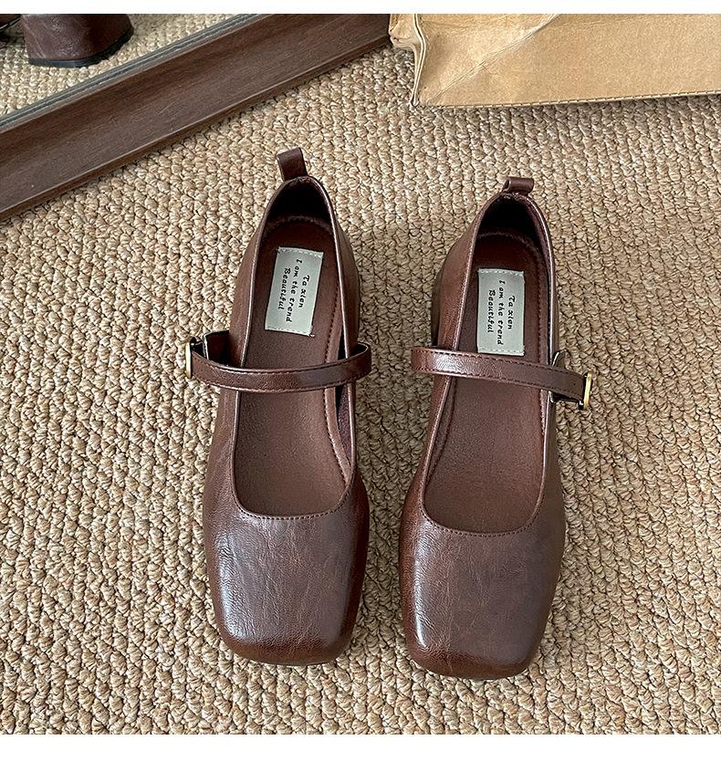Fashion temperament French retro square head shallow mouth single shoes women's 2025 new spring and autumn skirt Mary Jane small leather shoes