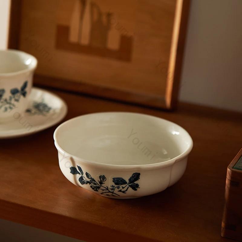 Легкая роскошная высококачественная обеденная тарелка во французском стиле, круглые керамические тарелки, бытовые изысканные миски, блюда для ресторанов, столовые приборы