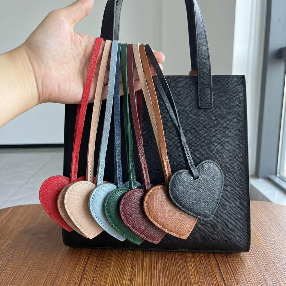 Hanger Pu Love Keychain Heart Shaped Bag Decoration Pu Leather Heart Pendant Bag Accessory