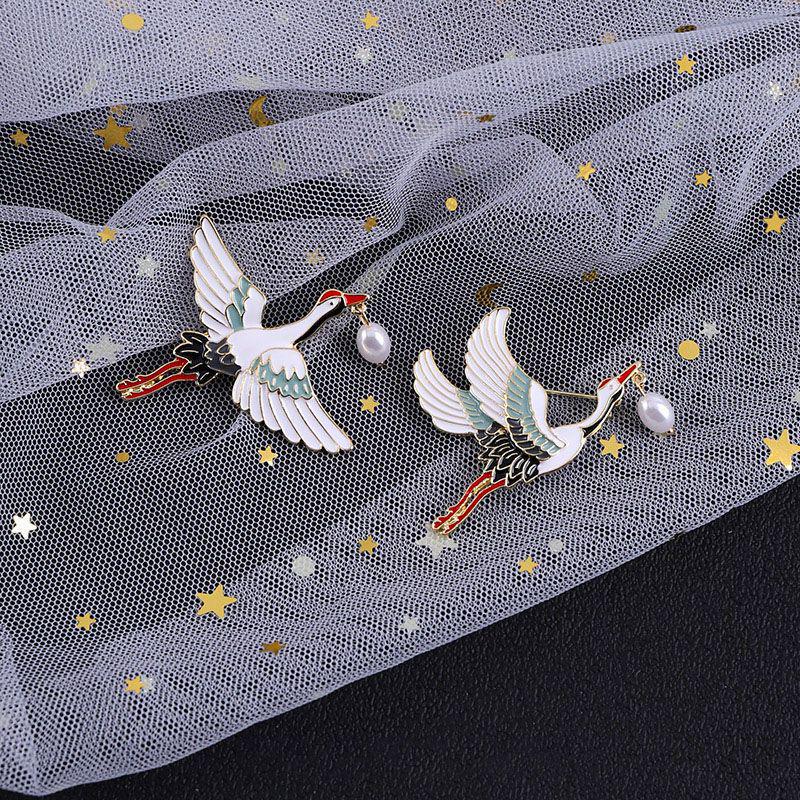 Women's Chinese Style Crane Enamel Brooch Pin for Hanfu Clothing