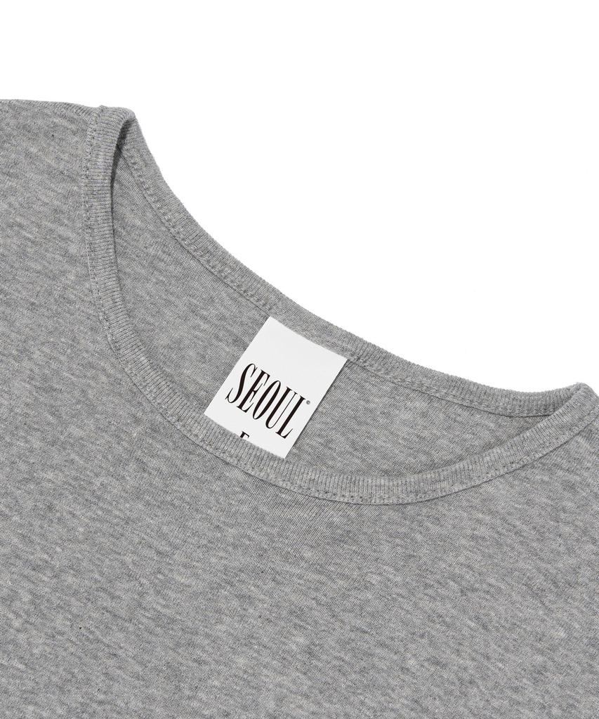 SEOUL APPAREL Укороченная футболка с коротким рукавом и логотипом-коробкой (Древесный уголь)