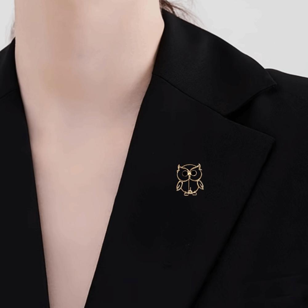 Hollow Animal Metal Pin Light Luxury Owl Badge Pin Fashion Jewelry Owl Rhinestone Brooch Gifts