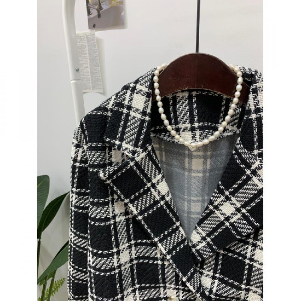 C S In The Room Women CheCk Double Button Short jaCket Color C