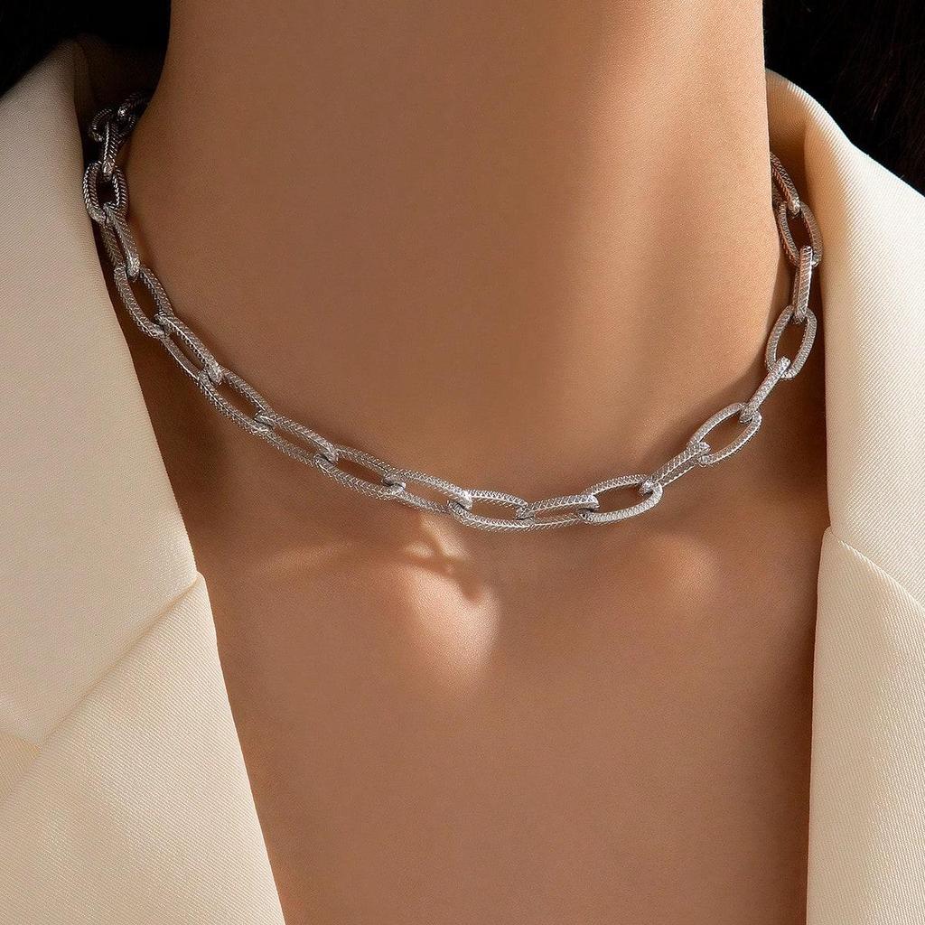 Творческая личность, широкое ожерелье в виде скрепки для женщин, ювелирные изделия, грубая текстура, панк, холодный стиль, ожерелье на ключице